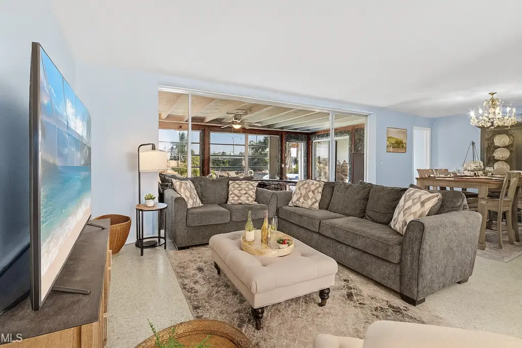 25da8f47 2fef 4657 942f ceb1f4b74631