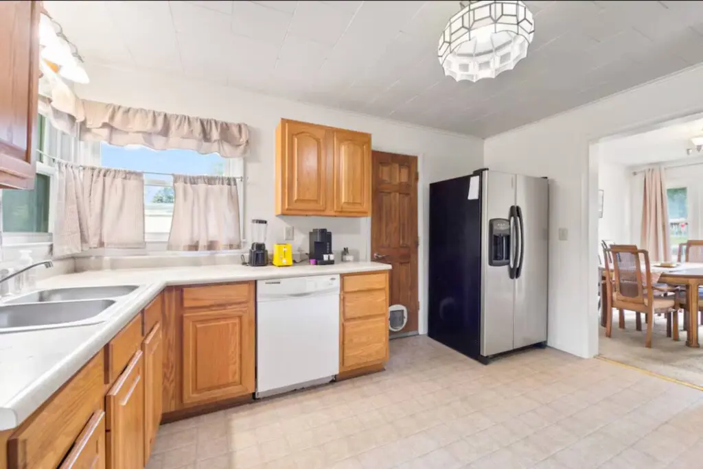 3abad1d5 8836 4b00 83fd cc787ee913f6