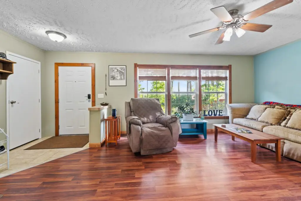 86344d58 f64e 4e24 a383 bc94a184143f