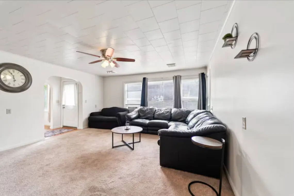 e1c91010 8c53 4a71 8270 bebed2f27b13