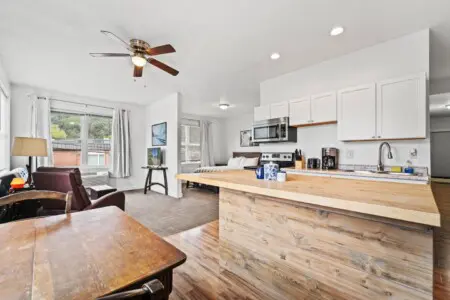 093a1266 8b7e 47cf a6ba 622af40816b7