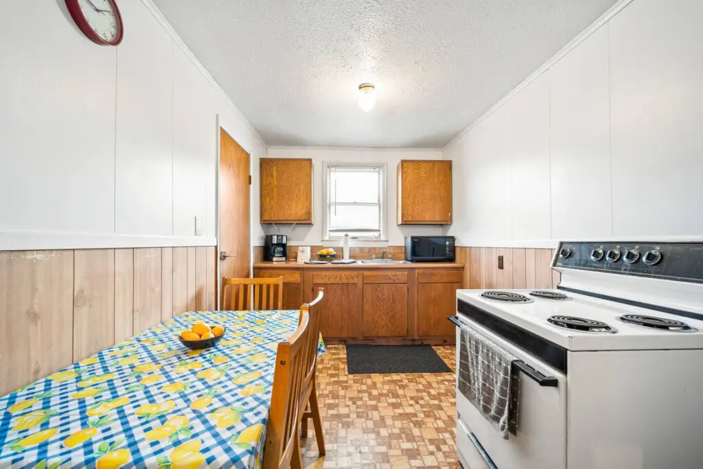 1b13512e c233 42bd bc38 54a39cb5a49f