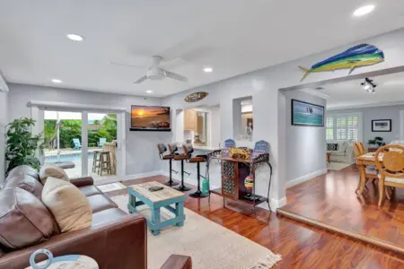 2a6ee31e 0d08 498a a120 30454077d0ca