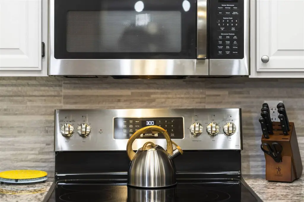 2b5e5516 84e6 4379 bca3 d249c91de8c2