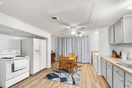 302a1720 e889 4da3 9387 d50da5ed189c