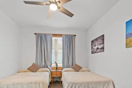 3d3f33b8 decb 4a0c 8738 0dd27d5ddacc