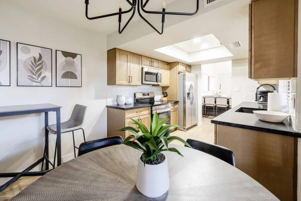 4bca4e7e a5c9 4a6f 922f 4e6ec7861396