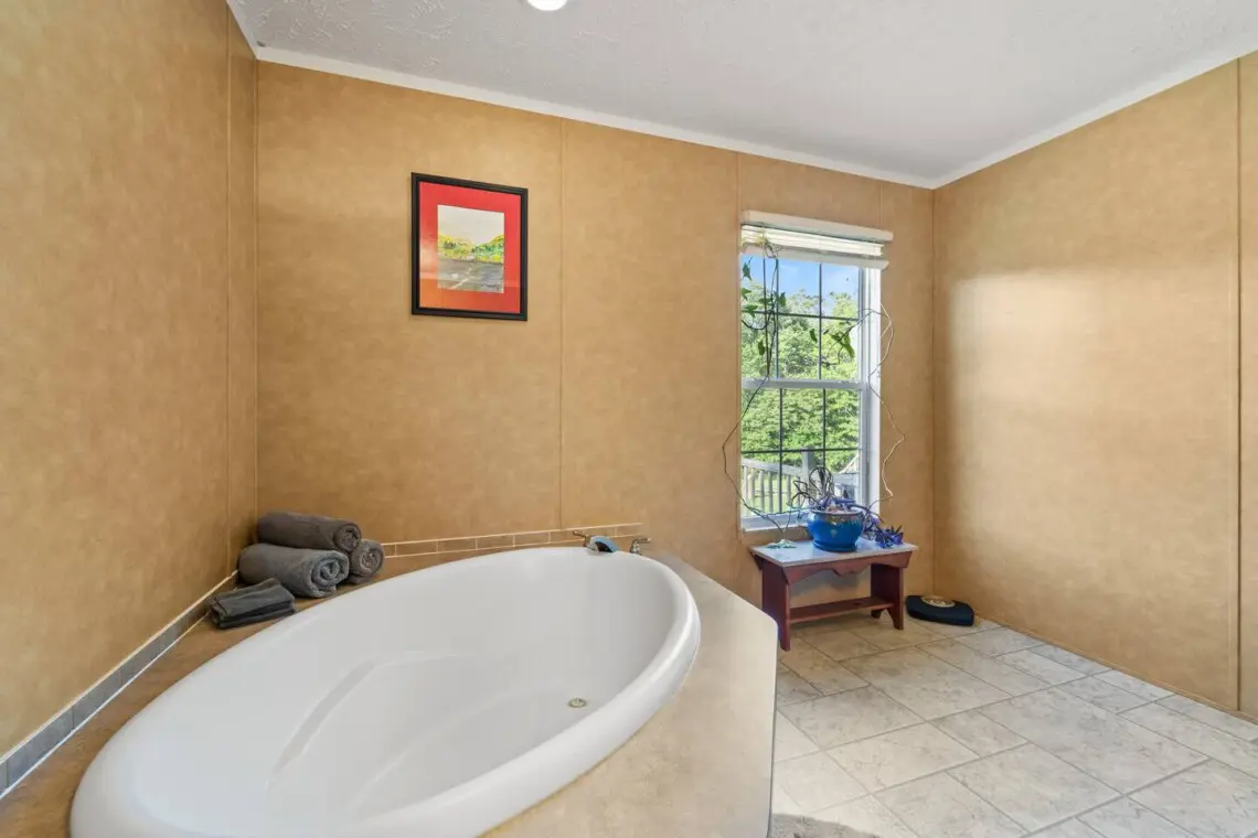 54247628 ec00 456e ac30 5e50d20632da