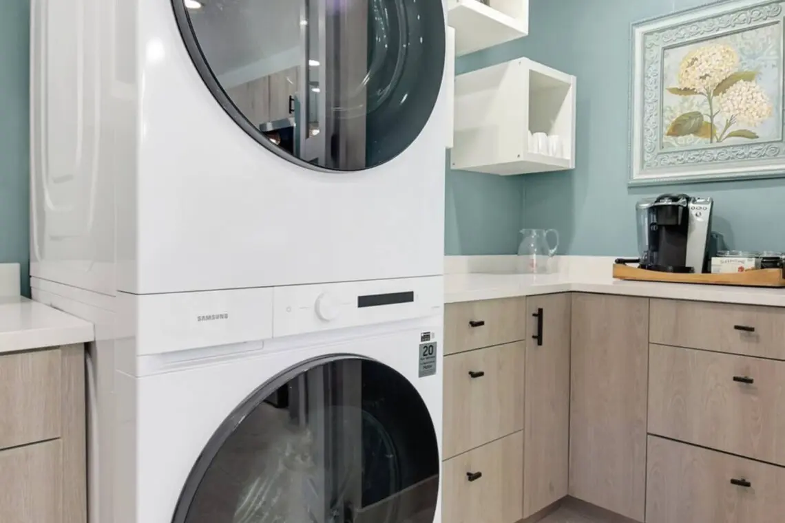 566b6f4f 9c0a 45c6 a037 f37987edce3a