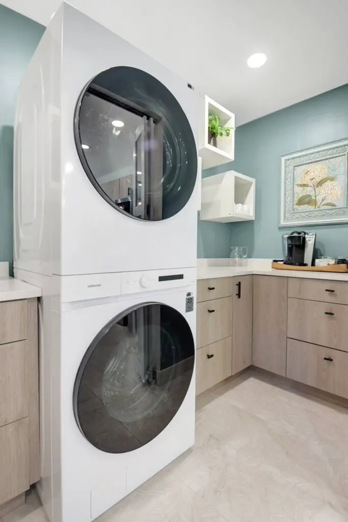 566b6f4f 9c0a 45c6 a037 f37987edce3a