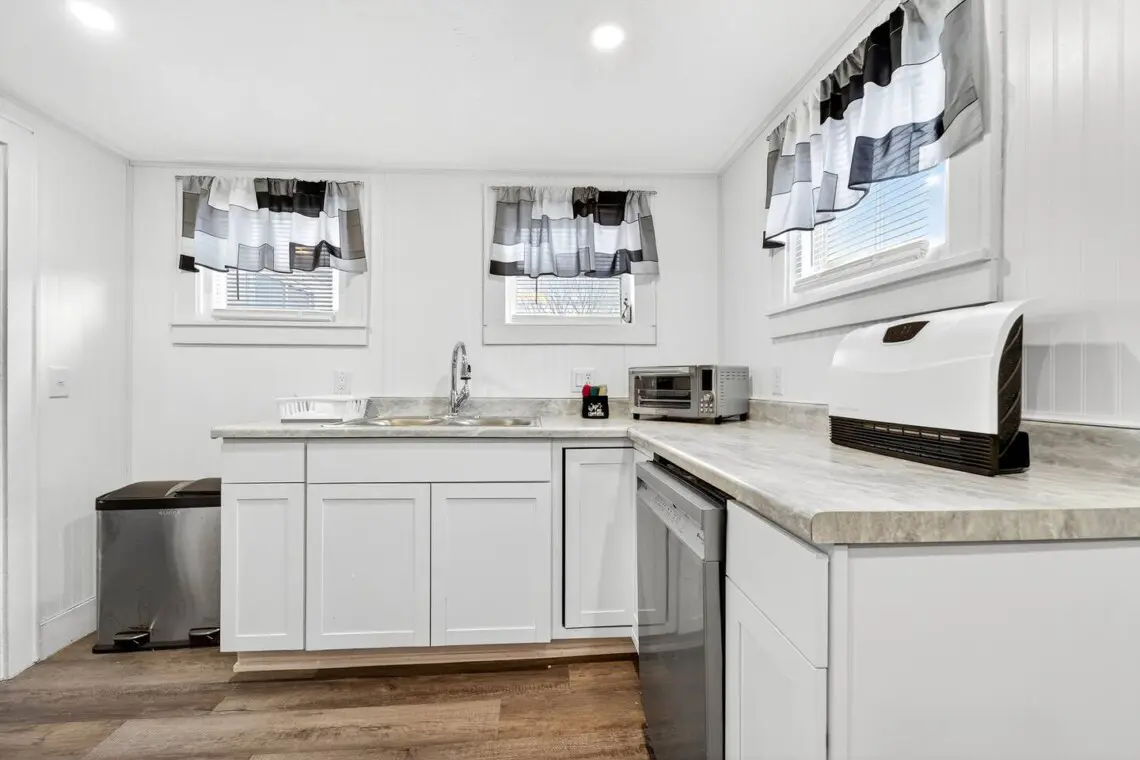 5f867feb cf9c 4e7c 94e4 d5cf0b360396