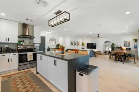 8af5b854 6901 401a af4a ba9de3b1d7d1