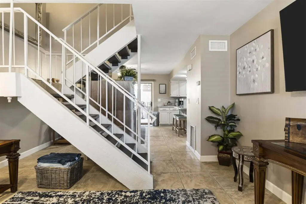 8efab466 22c5 42d8 b6d2 72c99a79c92e