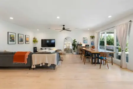 c3fb5499 b684 47d4 8f78 09f2d5a4a4bc