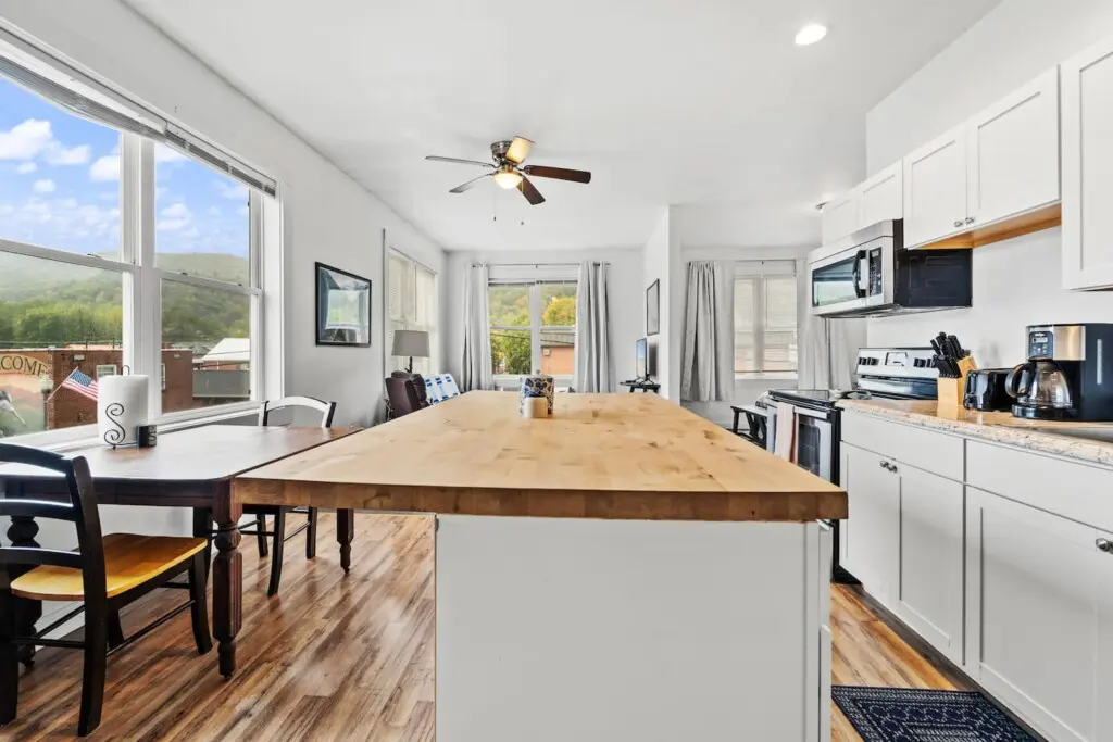 cf4e5dfb c128 44ac bf95 fb7a5a67c015