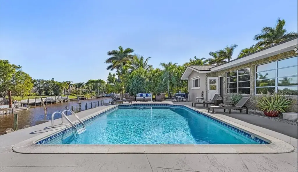 d23d5cad ddab 467e a8b1 6e49f60e0987