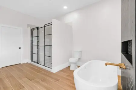 d867a212 d6d4 45cb b562 354562be983a