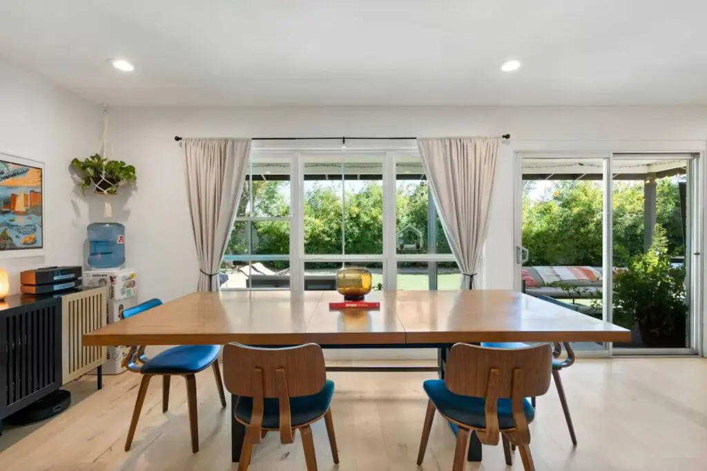 e6071b8d e345 4df4 9950 02dfbe59128a