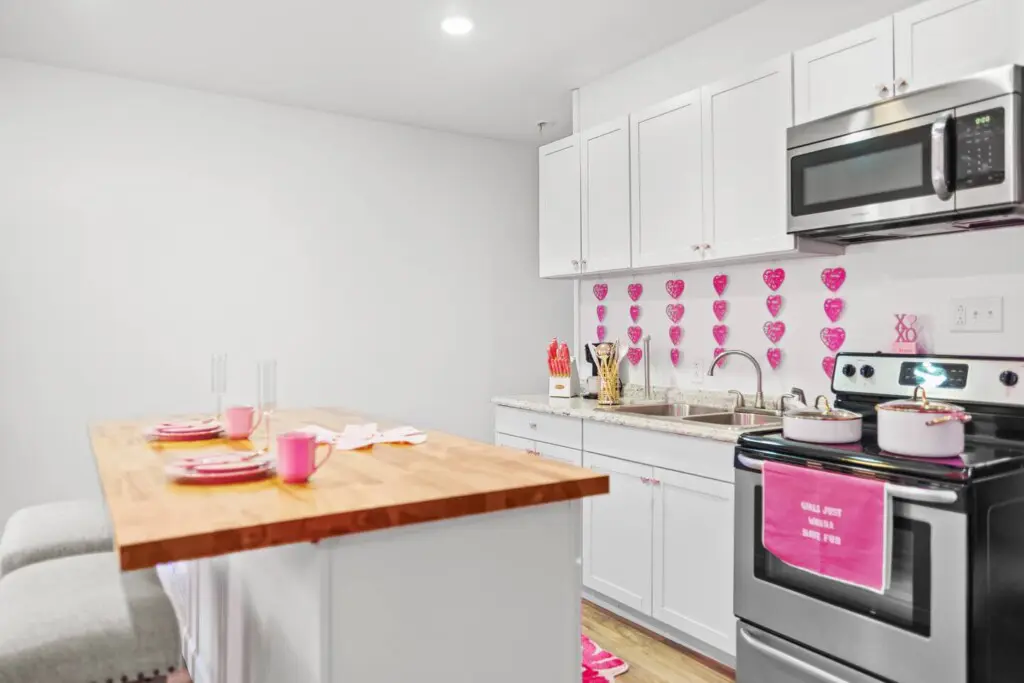 ed25fbf8 f7a9 444d 891a 07ee5cd80046